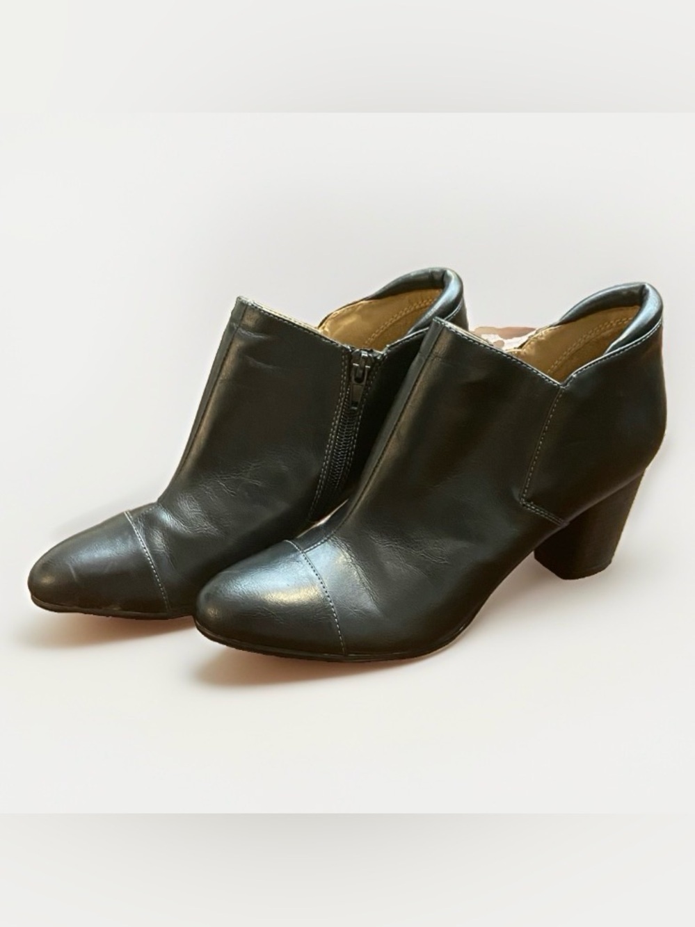 Naturalizer Neebo Black Faux Leather Cap Toe Ankle Boots Block Heel Sz 8.5M